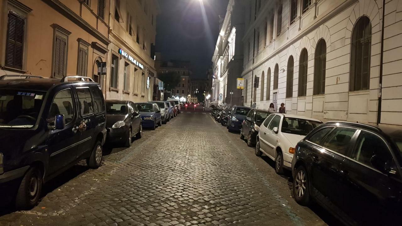 Apartment Alfieri 10 Due Passi Da Colosseo